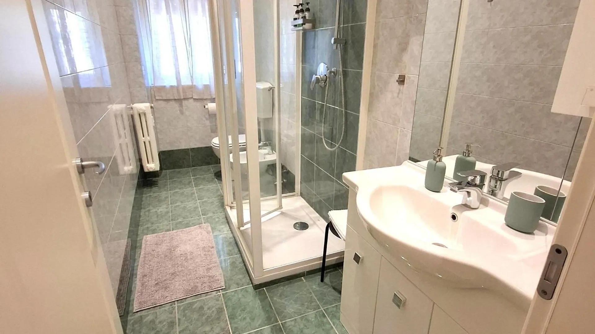 Marche91 - Modern Apartment In Isola Area Milano 0*,  İtalya